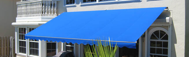 retractable awning