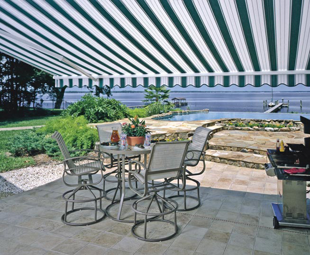 retractable awnings